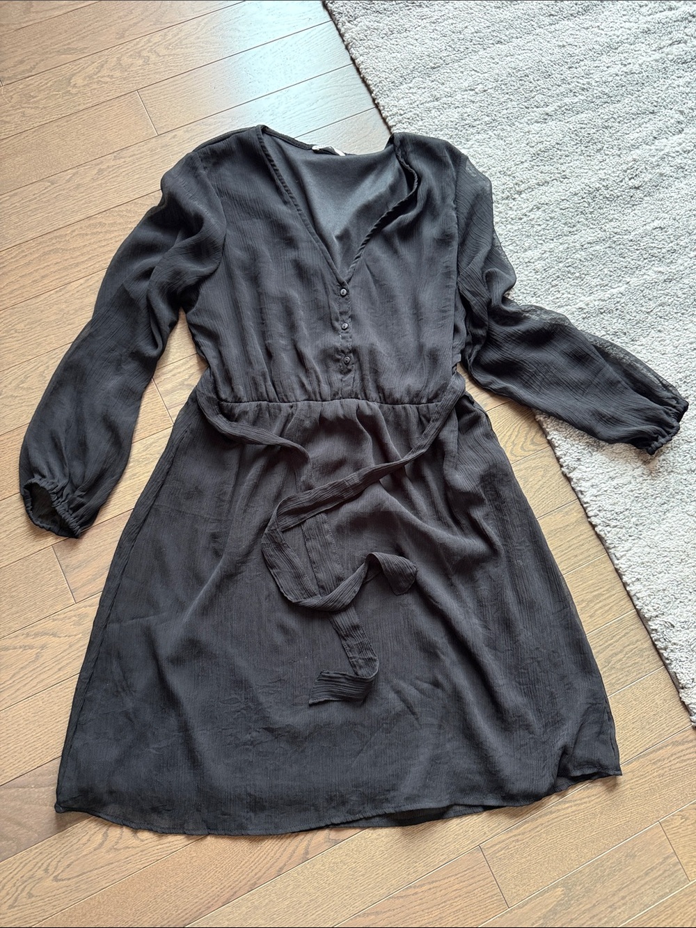 Black Long-Sleeve V-Neck Tie-Waist Dress